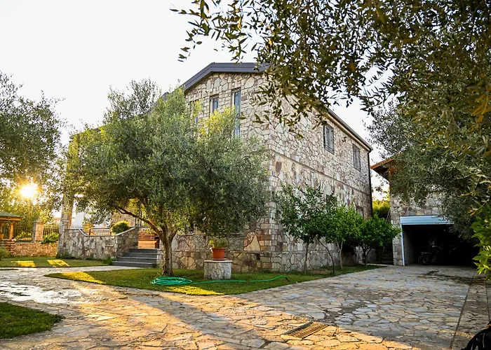 民宿 Airport Comfort Nest *